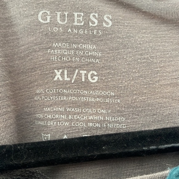 Guess T-Shirt !!!! - Picture 4 of 5